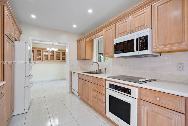 2475 NE 214th Street, Aventura, FL 33180