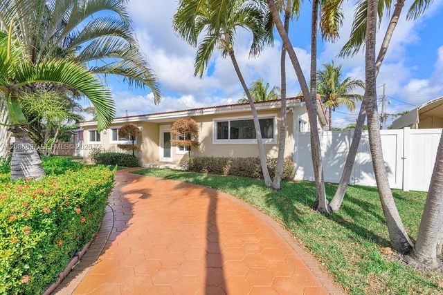 2475 NE 214th Street, Aventura, FL 33180