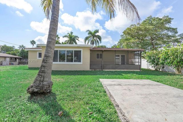 2475 NE 214th Street, Aventura, FL 33180