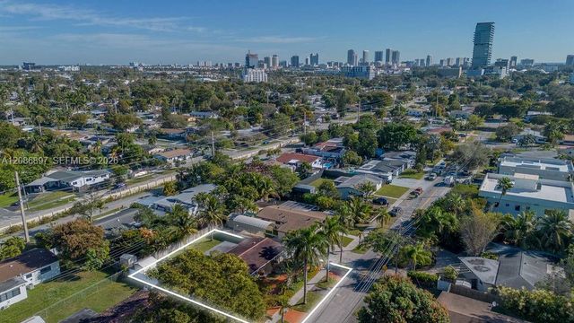 2475 NE 214th Street, Aventura, FL 33180