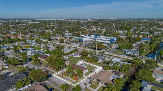 2475 NE 214th Street, Aventura, FL 33180