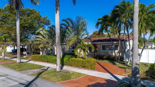2475 NE 214th Street, Aventura, FL 33180