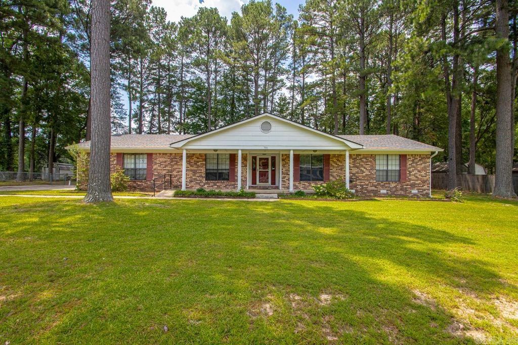 701 Sheffield Drive, Bryant, AR 72022