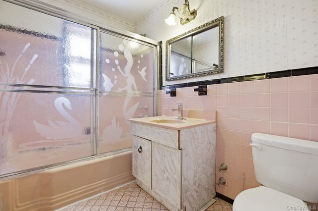 2530 Bronxwood Avenue, Bronx, NY 10469