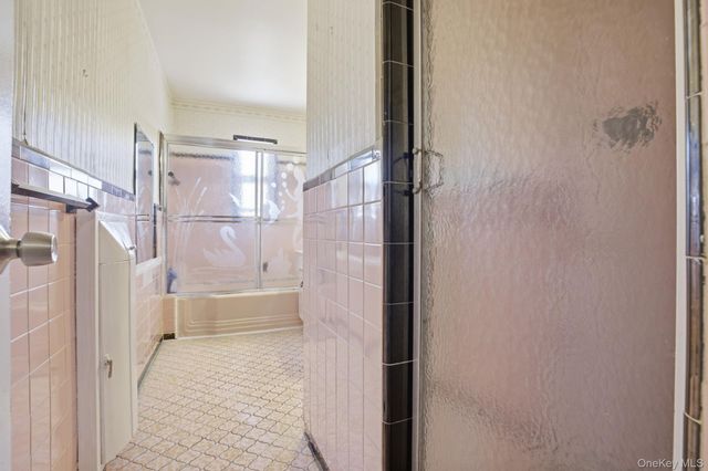 2530 Bronxwood Avenue, Bronx, NY 10469