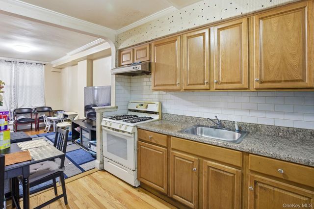 2530 Bronxwood Avenue, Bronx, NY 10469