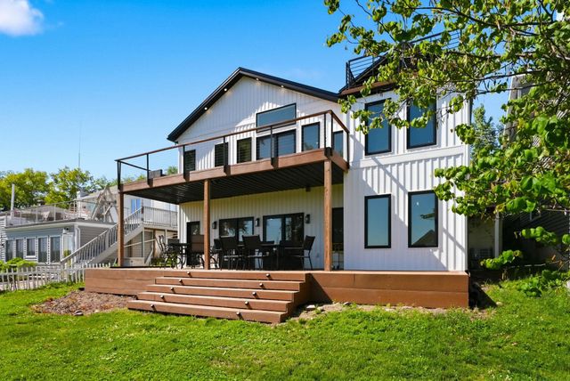195 Lane 850 Snow Lake, Fremont, IN 46737