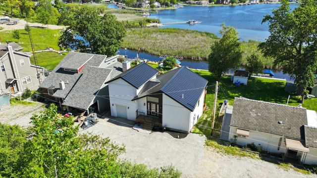 195 Lane 850 Snow Lake, Fremont, IN 46737