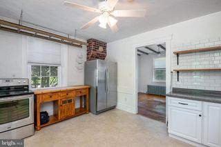 1018 FAIRVIEW DR, Leesport, PA 19533