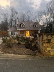 5495 Arrowhead Drive, Acworth, GA 30102