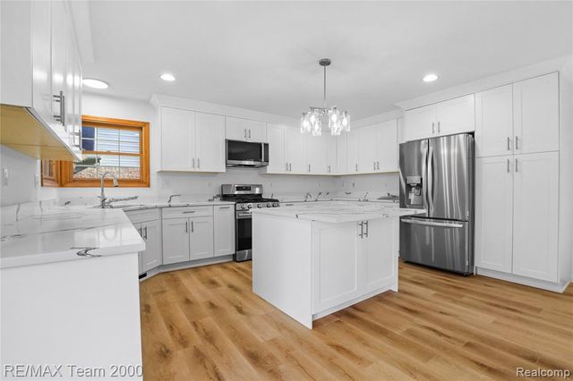 23888 Leighwood Drive, Trenton, MI 48183