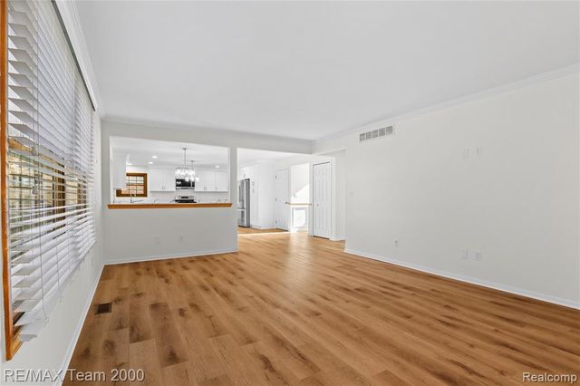 23888 Leighwood Drive, Trenton, MI 48183
