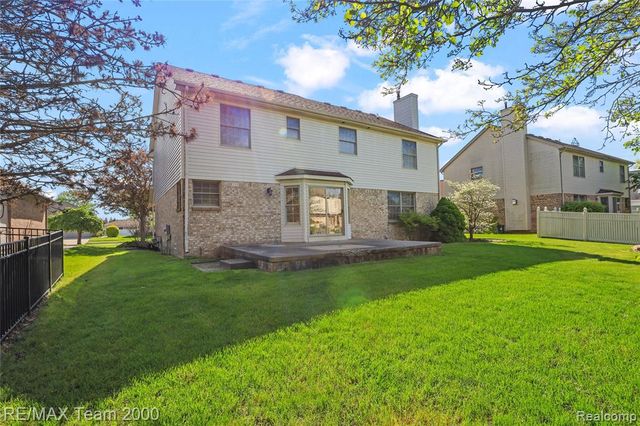 23888 Leighwood Drive, Trenton, MI 48183