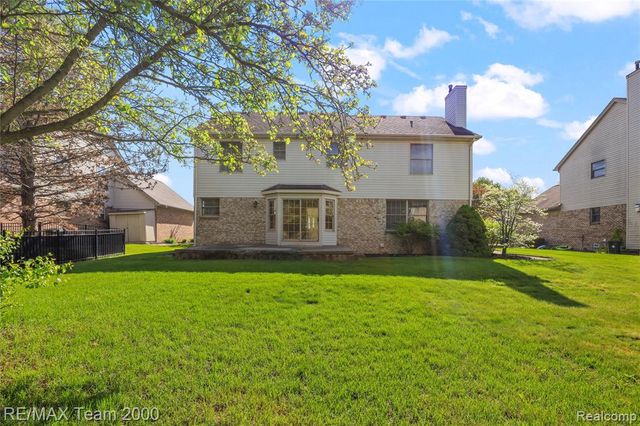 23888 Leighwood Drive, Trenton, MI 48183