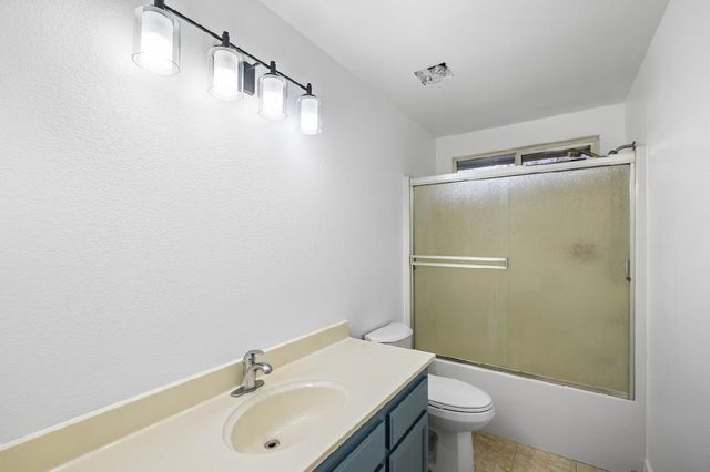 2886 Berkesey, Valley Springs, CA 95252