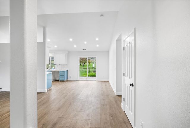 2886 Berkesey, Valley Springs, CA 95252