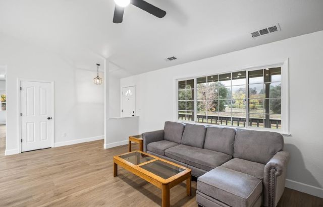 2886 Berkesey, Valley Springs, CA 95252