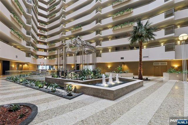 1512 Palisade Avenue 17A, Fort Lee, NJ 07024