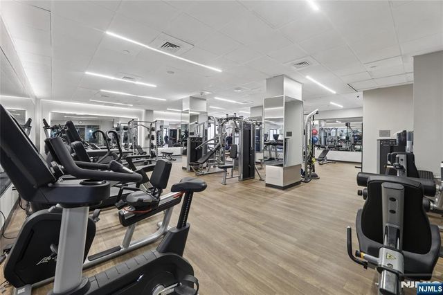 1512 Palisade Avenue 17A, Fort Lee, NJ 07024