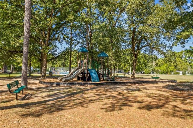 11380 Underwood Street, Willis, TX 77318