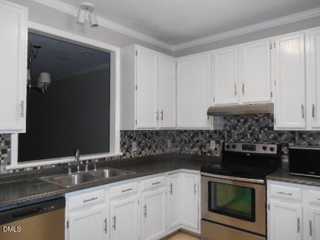 104 Charter Court, Cary, NC 27511