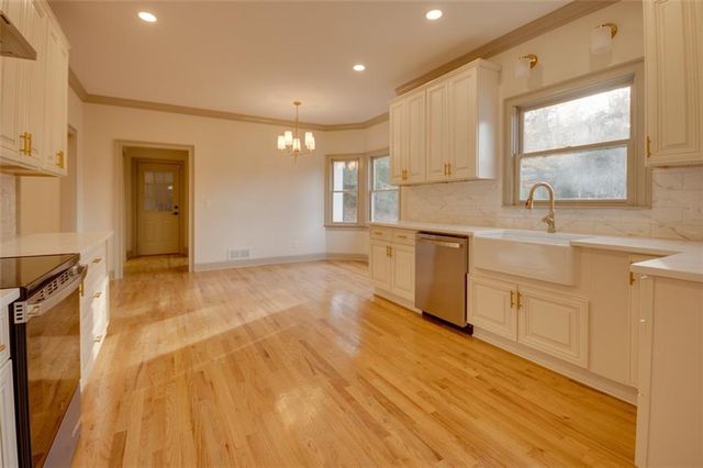 731 Chattahoochee Place, Gainesville, GA 30506