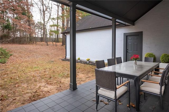 731 Chattahoochee Place, Gainesville, GA 30506