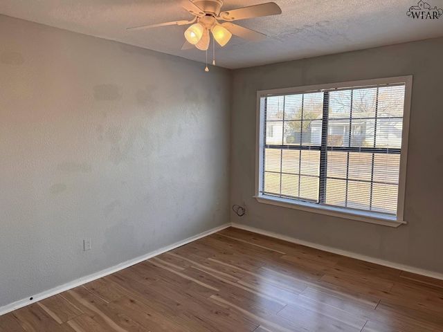 2939 PARISH STREET, Wichita Falls, TX 76308