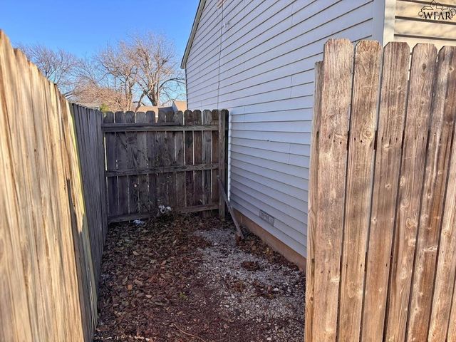 2939 PARISH STREET, Wichita Falls, TX 76308