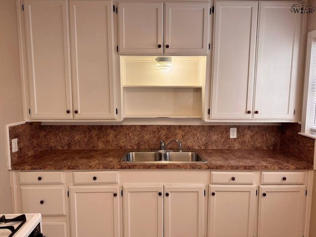 2939 PARISH STREET, Wichita Falls, TX 76308