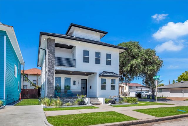 2401 33rd Street, Galveston, TX 77550