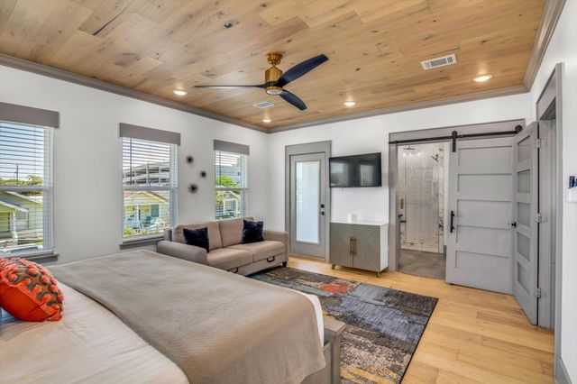 2401 33rd Street, Galveston, TX 77550