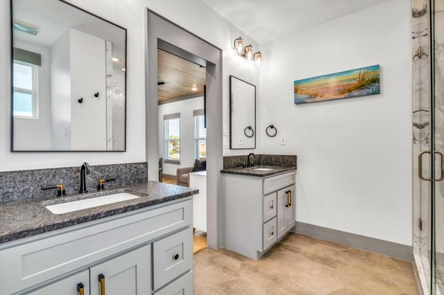 2401 33rd Street, Galveston, TX 77550