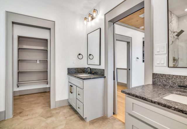 2401 33rd Street, Galveston, TX 77550