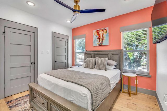 2401 33rd Street, Galveston, TX 77550