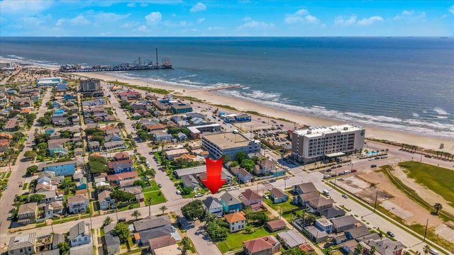 2401 33rd Street, Galveston, TX 77550