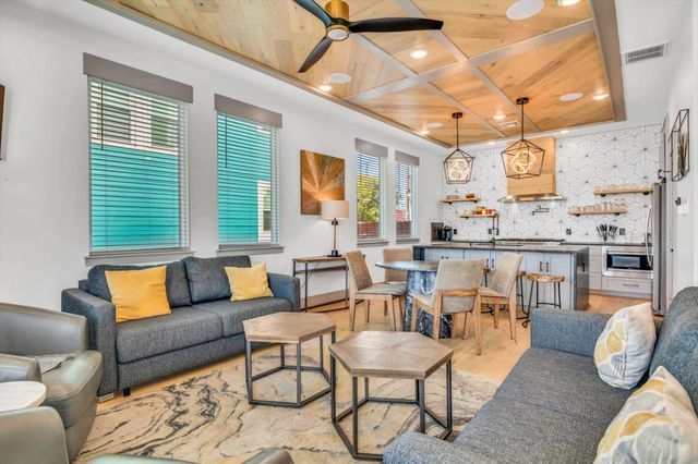 2401 33rd Street, Galveston, TX 77550