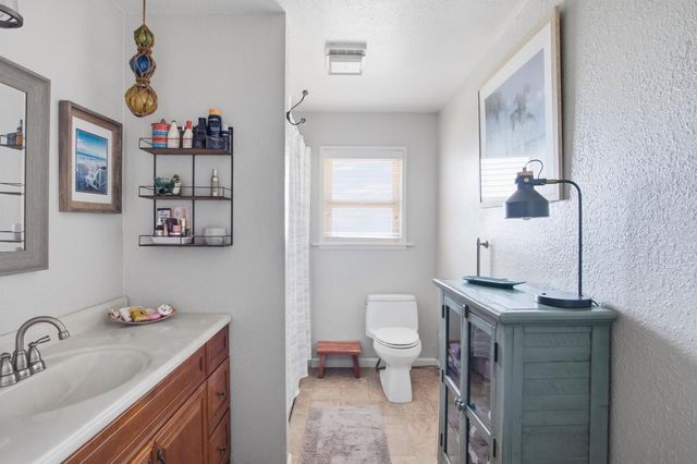 891 Manila Rd, Lathrop, CA 95330