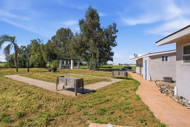 891 Manila Rd, Lathrop, CA 95330