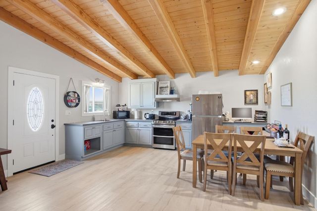 891 Manila Rd, Lathrop, CA 95330