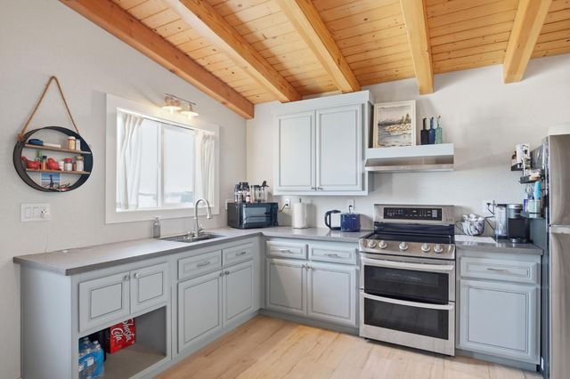 891 Manila Rd, Lathrop, CA 95330