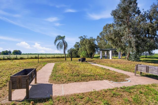 891 Manila Rd, Lathrop, CA 95330