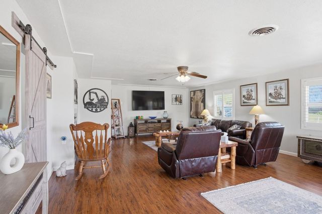 891 Manila Rd, Lathrop, CA 95330