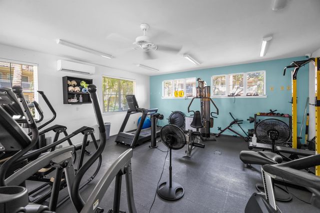 46 Kai Makani Loop Apt 203, Kihei, HI 96753