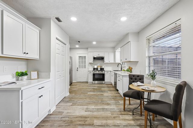 3172 GREEN ARBOR Place, Jacksonville, FL 32277