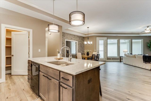 7726 E Turquoise, Bel Aire, KS 67226