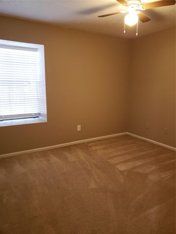 1911 Richmond Vantage Drive, Richmond, TX 77406