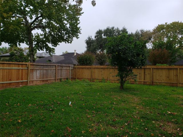 1911 Richmond Vantage Drive, Richmond, TX 77406