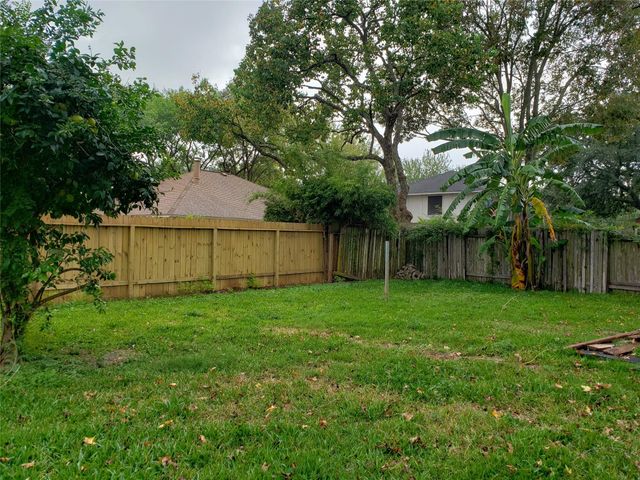 1911 Richmond Vantage Drive, Richmond, TX 77406