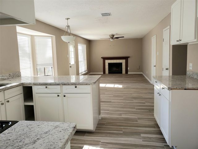 1911 Richmond Vantage Drive, Richmond, TX 77406